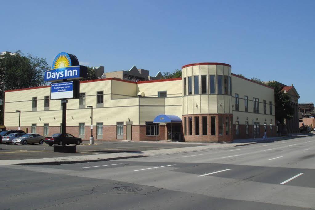 Days Inn By Wyndham Hamilton - Downtown 外观 照片